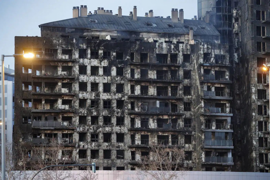 La Nueva Fachada Del Edificio De Campanar La Elegir N Los Vecinos