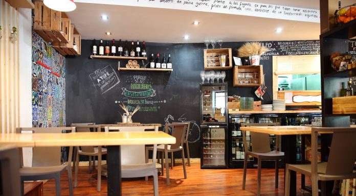 El restaurante Julio Verne celebra su cuarto aniversario Verne