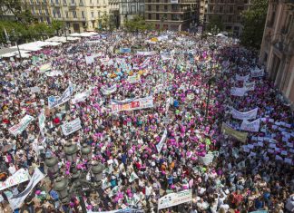 El nacionalismo valenciano sale a la calle con una manifestación que recorrerá el centro de Valencia