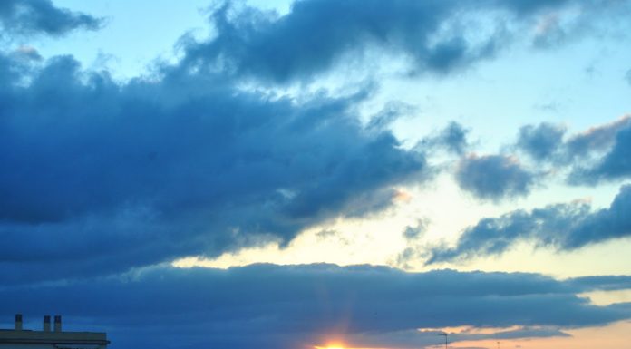 Temperatures en ascens i núvols en el cel Tiempo