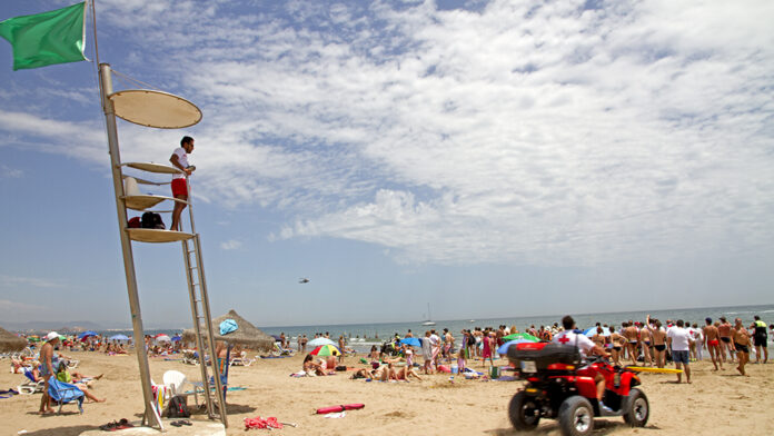 Vigilantes de la playa