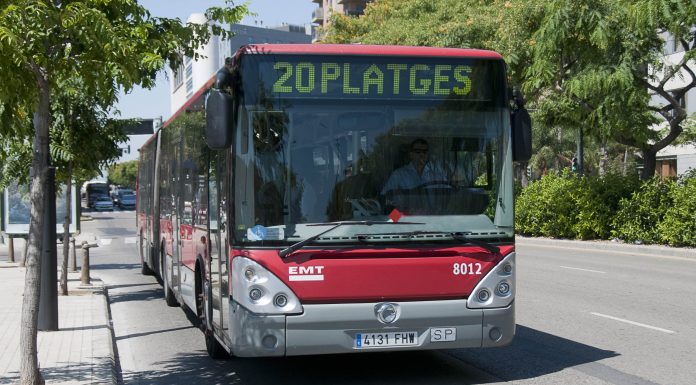 Los valencianos se suben este verano al autobús Autobús