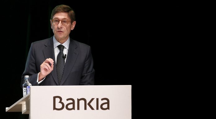 Els accionistes de Bankia reunits per a aprovar l’absorció de BMN Bankia