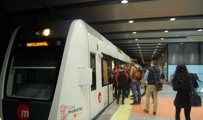 Jornada d’aturs en el metre i tramvia de València huelga
