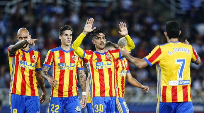 El València CF venç el cara a cara amb la Reial 2-3