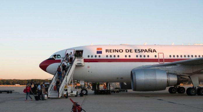Un aldaiero entre els evacuats de l’huracà Irma Huracán Irma