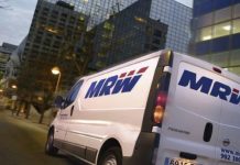 Una treintena de empresas abandonan Cataluña Cataluña