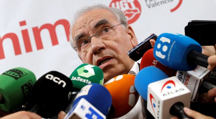 «Si no deroguen el referèndum cal aplicar el 155» 155