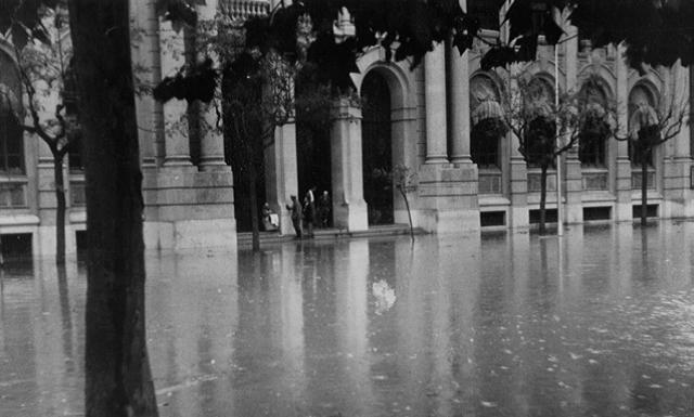 València recorda la riuada de fa 60 anys amb fotografies