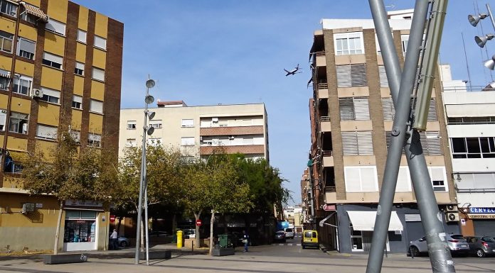 Xirivella exigeix insoronizar els habitatges afectats per les noves rutes dels avions aviones