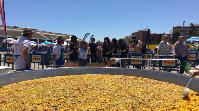 Dacsa i L’Escola d’Arrossos s’unixen per a difondre la Paella a nivell internacional paella