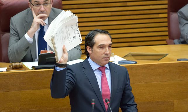 Ibáñez pregunta a Puig si assumirà possibles irregularitats en XarxaLlibres XarxaLlibres