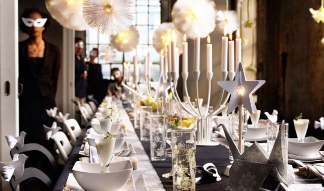 Coneix les claus per a decorar una taula de pel·lícula per Nadal Montesa