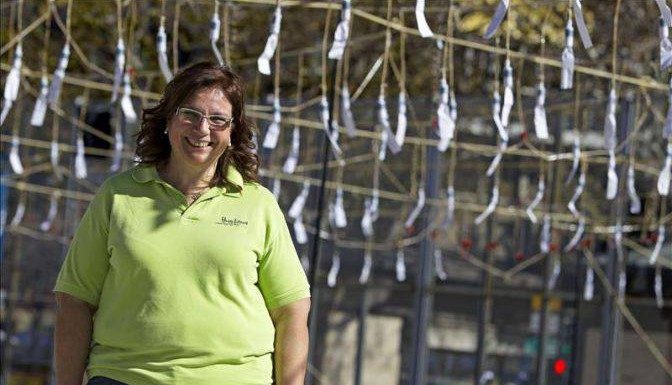 Reyes Martí, primera pirotécnica en disparar la Nit del Foc