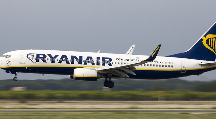 Els clients de Ryanair enviaran la seua maleta al celler Ryanair
