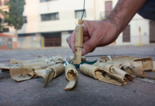 Un hombre pierde la mano al explotarle un 'masclet' en Fallas