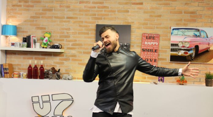 El cantante valenciano Jonás Arcos presenta “Ser Invencible” en V7 Show