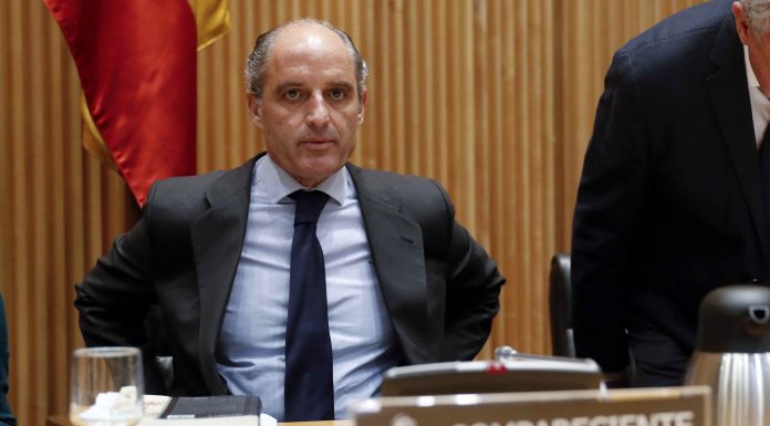 Camps: «Tinc el suport del president del meu partit» Camps