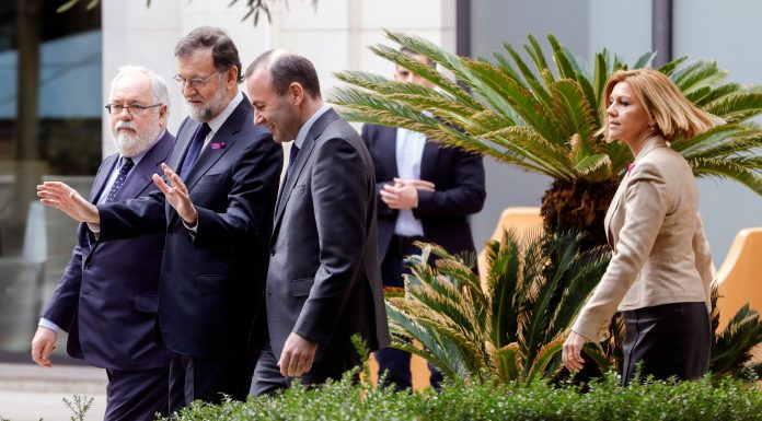 Rajoy anima a València a lluitar «contra el fantasma de la independència»