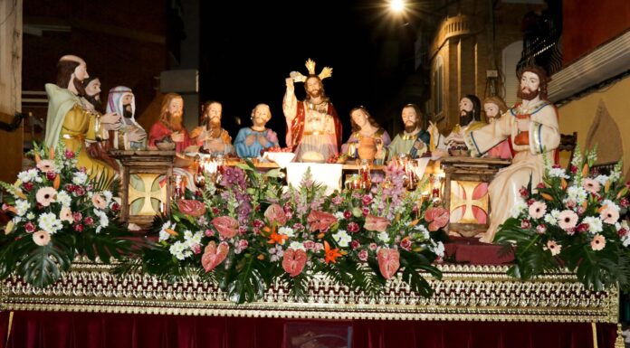 Así es y se vive la Semana Santa en Torrent Semana Santa Torrent