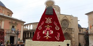 Plaça de la Mare de Deu tras la Ofrenda