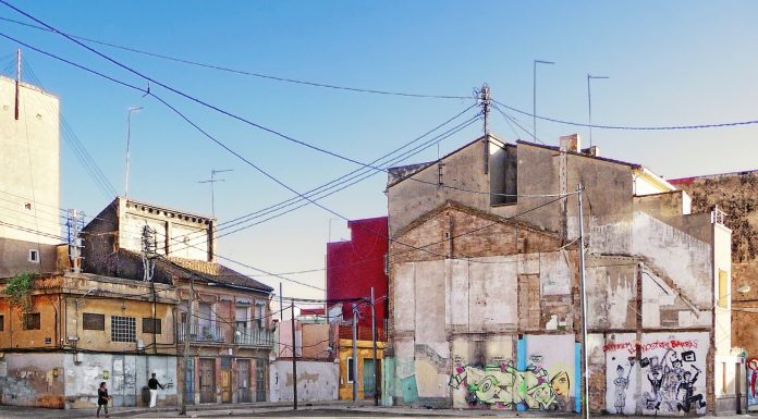 La Policía Local interviene 184 navajas en El Cabañal cabanyal