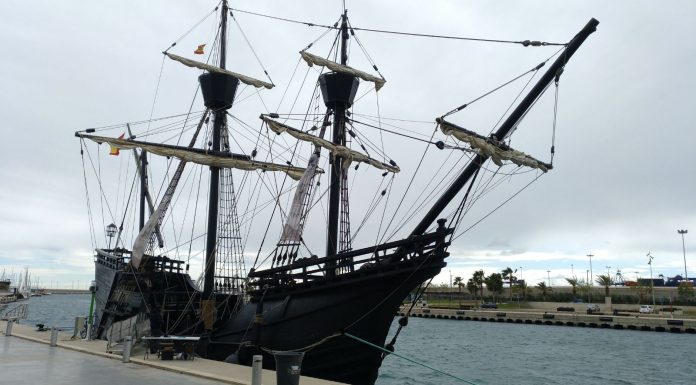 Uno de los barcos más famosos del mundo atraca en Valencia barco