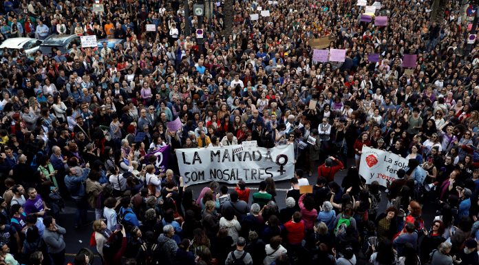 La sentència de La Manada avergonyeix a fiscals i polítics La Manada