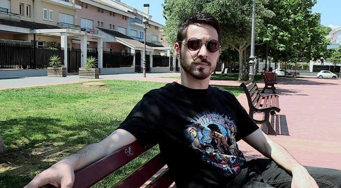 Un jove intergènere aspira a ser reina de les festes de Montcada intergénero