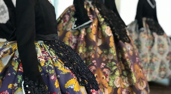 Trajes Belleas del Foc