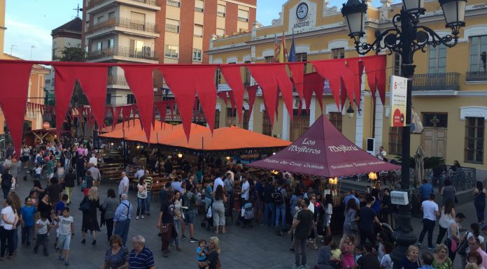 Burjassot viatja en la càpsula del temps deu segles arrere Mercado Medieval Burjassot