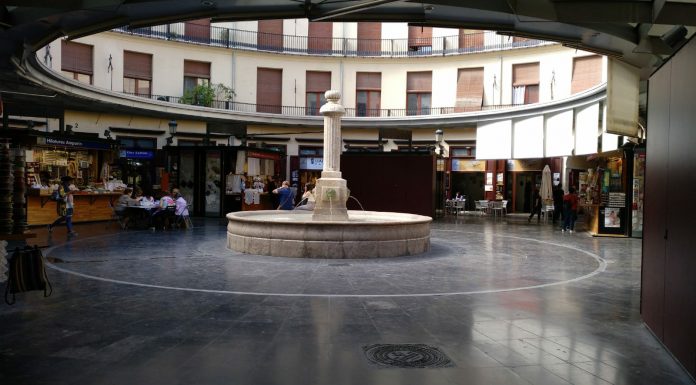 Els comerciants de la Plaça Redona protesten per la massificació turística Plaza Redonda