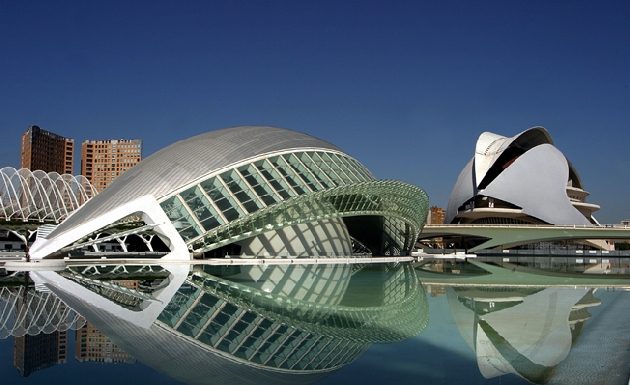 Concierto nocturno en el lago de la Ciudad de las Artes