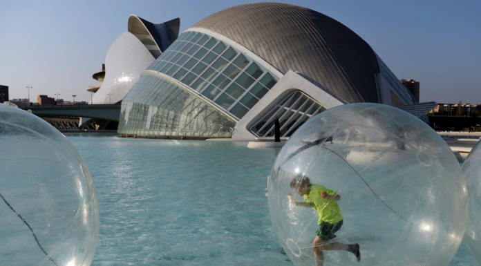 La Ciutat de les Arts amplia horari i activitats els mesos d’estiu Artes