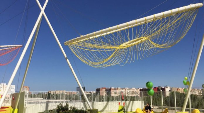 Obrin un Jardí perquè els xiquets ingressats de la Fe juguen en el terrat