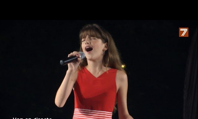 «La Bikina» Olivia Catalá nos canta en Massamagrell