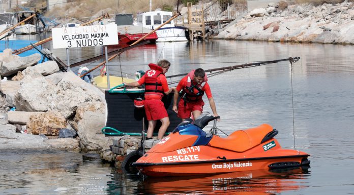 Troben un cadàver al costat del Club Nàutic de València cadáver