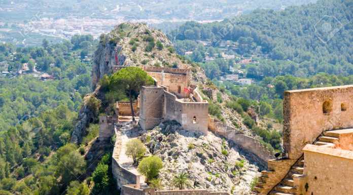 Cinc castells de la comunitat que no deuries perdre’t castillos