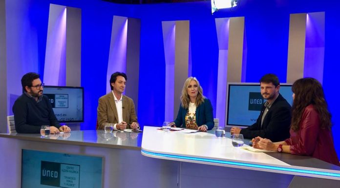 Els polítics comenten el possible avançament electoral en Àgora adelanto electoral