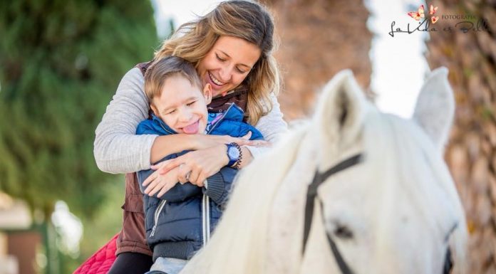 La terapia con caballos ayuda a decenas de niños valencianos caballos