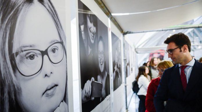 L’exposició fotogràfica que ha conquistat a Alejandro Sanz obri a València Alejandro