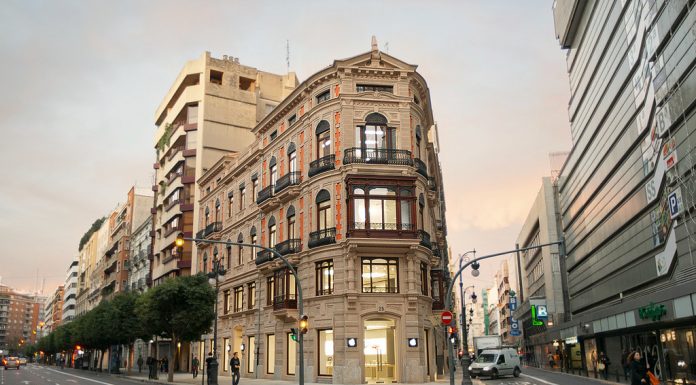 Grezzi anuncia la peatonalització del carrer Colón per al pròxim any Colón