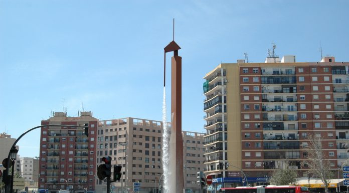 La font de la Pantera Rosa estrena il·luminació Pantera