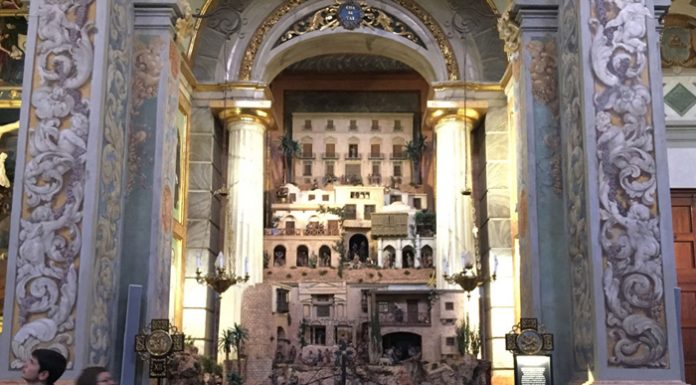 El Betlem vertical més gran d’Europa està a València Un belén vertical único en Europa