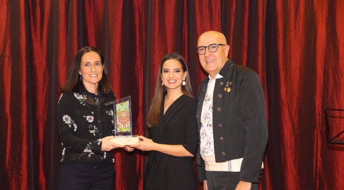 La Federación de fallas de Primera A premia a Patricia Campos