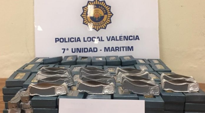 La Policia Local intervé 184 navalles en El Cabanyal