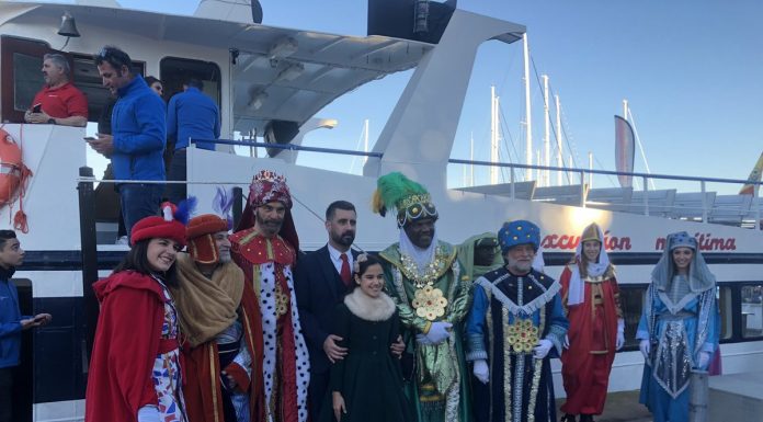 Los tres Reyes Magos llegan al puerto de Valencia Cabalgata de los Reyes Magos