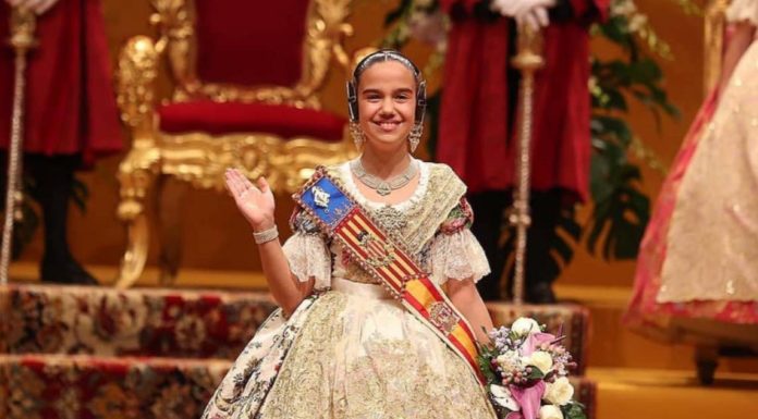 Una tarde de ensueño para la Fallera Mayor Infantil de Valencia