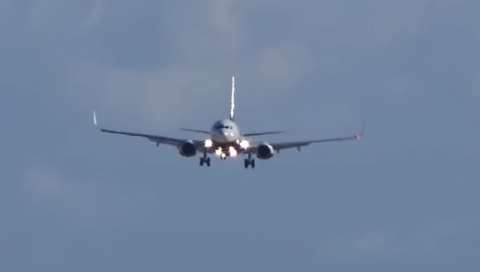 Aterrizaje de aviones en Manises