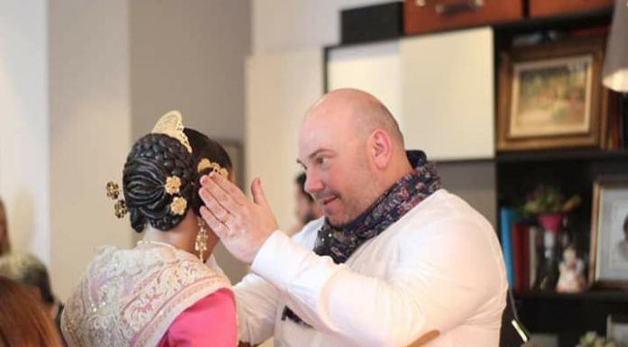 Una noche en vela para poder estar perfecta en fallas